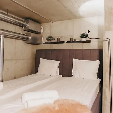 Apartment Dream - Exclusive Centre Loft With Free Parking & High Speed Wifi