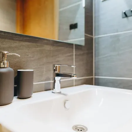 Dream - Exclusive Centre Loft With Free Parking & High Speed Wifi タリン